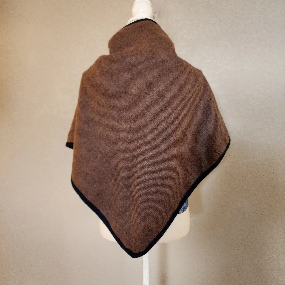 Terrian Wool Triangle Scarf WrapOne Size